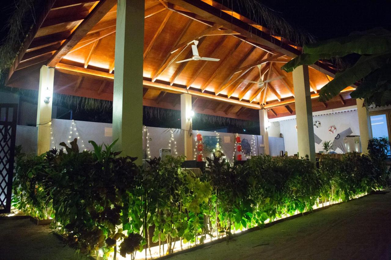 Silk Retreats Thulusdhoo Guest House Bagian luar foto
