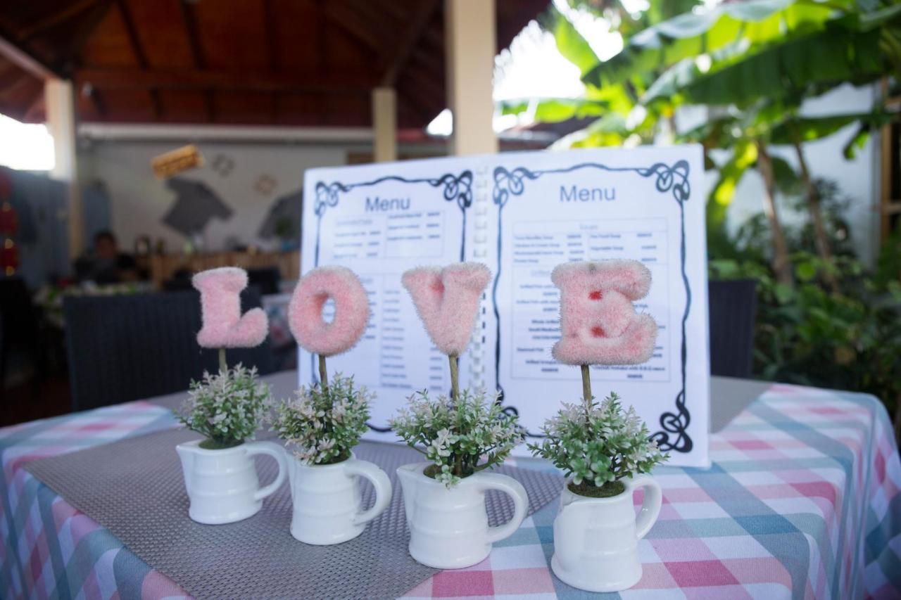 Silk Retreats Thulusdhoo Guest House Bagian luar foto
