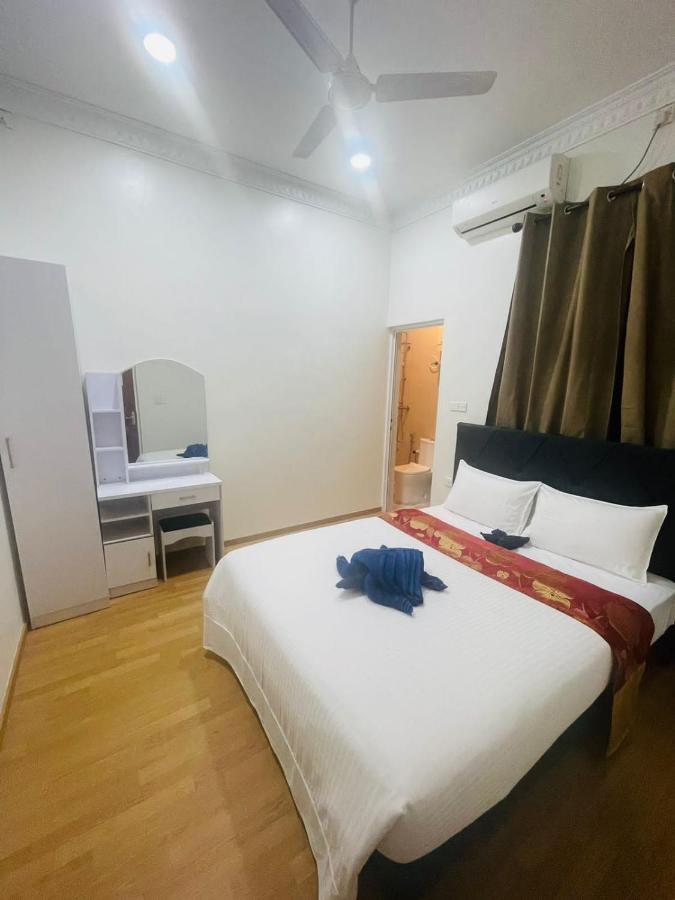 Silk Retreats Thulusdhoo Guest House Bagian luar foto