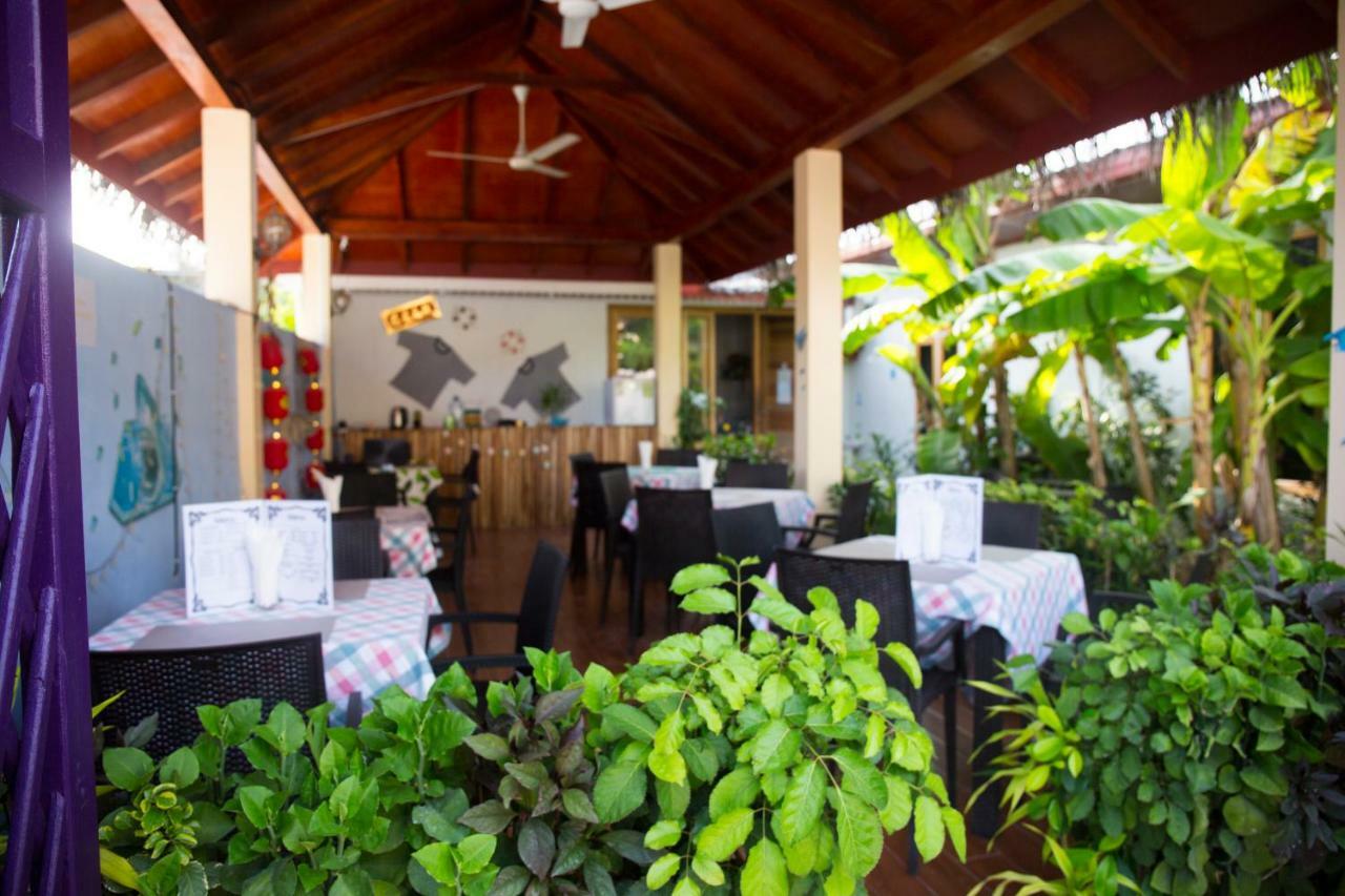 Silk Retreats Thulusdhoo Guest House Bagian luar foto