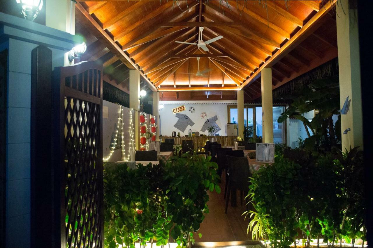 Silk Retreats Thulusdhoo Guest House Bagian luar foto